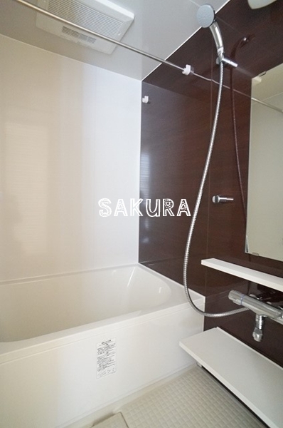 バス・シャワールーム　ご家族や長時間入浴に便利な追い炊き機能付きです♪