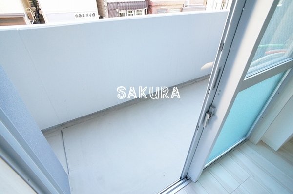 バルコニー　暖かな日差しのふりそそぐバルコニー♪