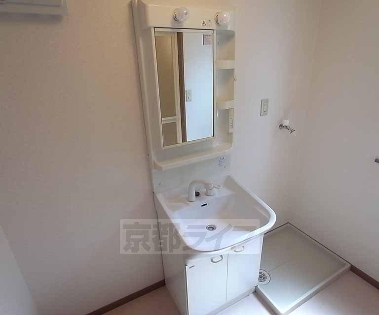 洗面設備　独立洗面台です。