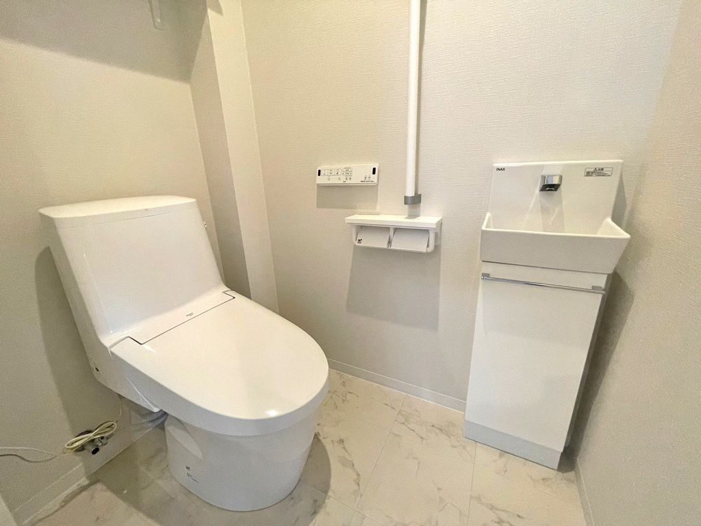 トイレ　トイレ