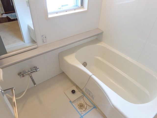 バス・シャワールーム　ゆったりサイズバス