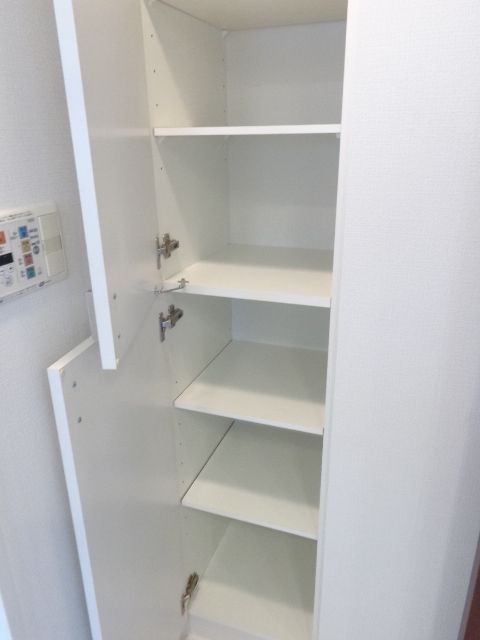 収納　リネン庫