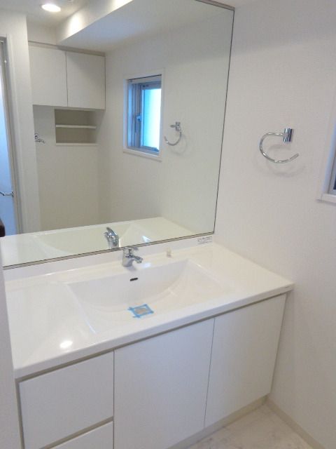 洗面設備　大型洗面台