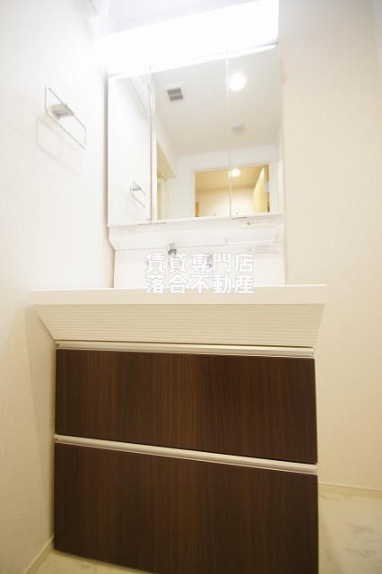 洗面設備　使いやすい独立洗面台