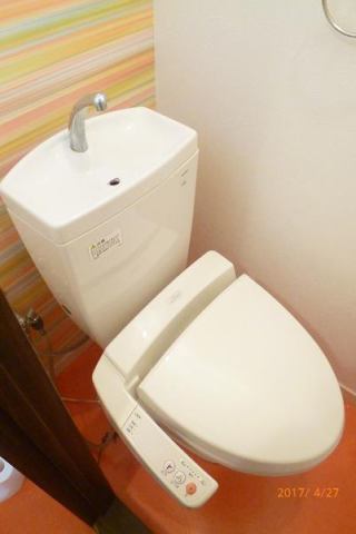 トイレ　落ち着いたトイレです