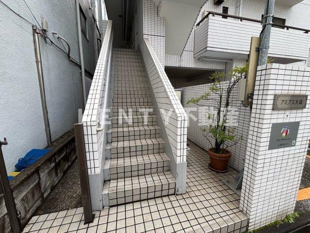 エントランス　建物の内部です