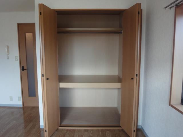 収納　クローゼット