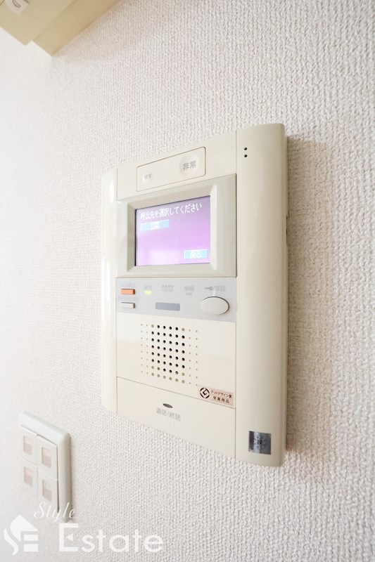 セキュリティ　モニター付きインターホン
