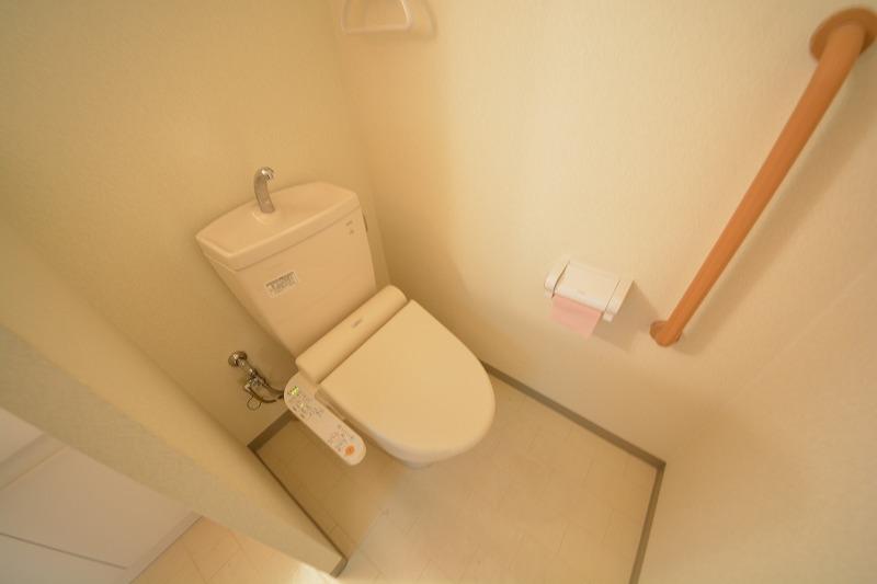 トイレ　アーバンステージ安堂寺II 　ウォシュレット付き