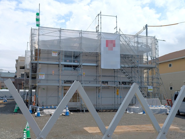 建物外観　建築中