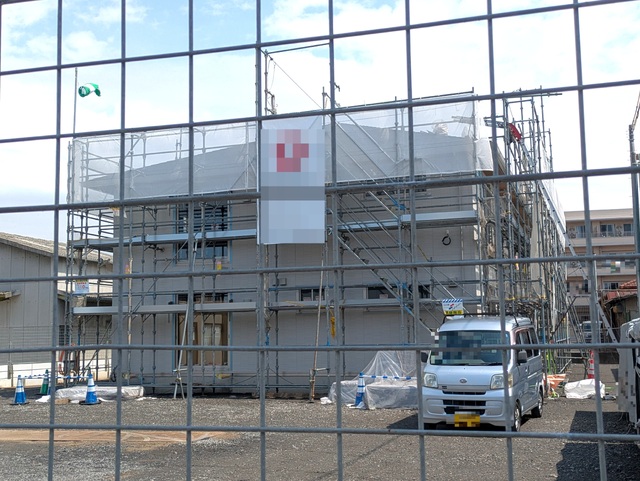建物外観　建築中
