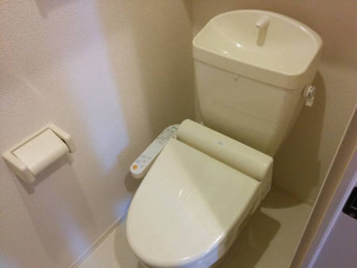 トイレ　トイレ部分・温水洗浄機能付きで清潔感◎