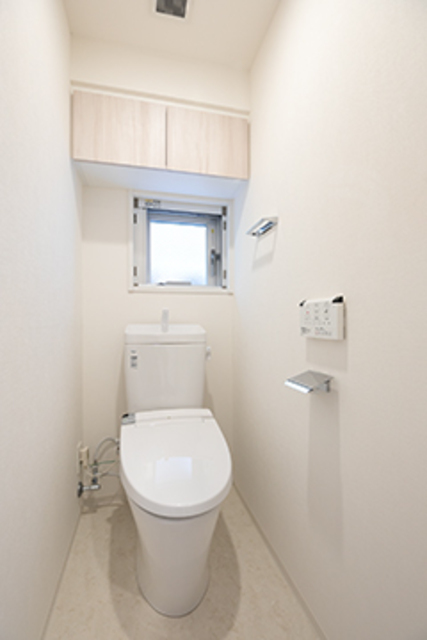 トイレ　※写真は同タイプ住戸です。
