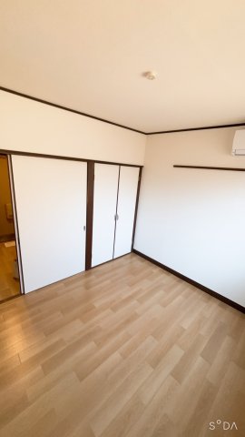 居室・リビング　スタンダードな洋室です