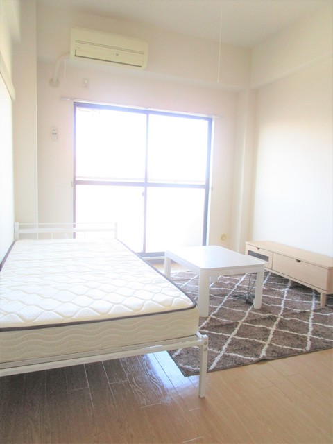 居室・リビング　モデル写真です。