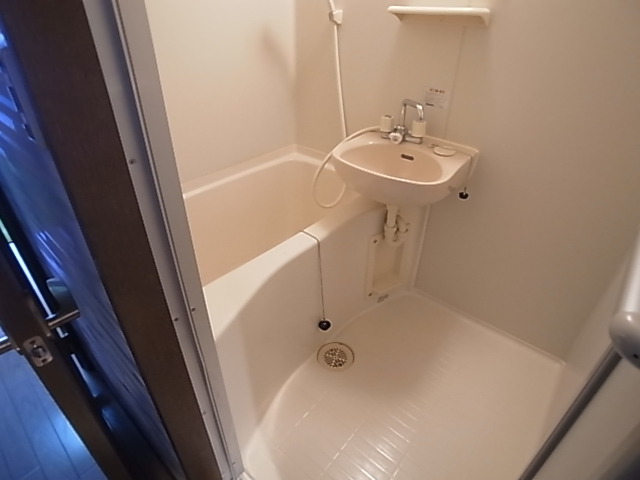 バス・シャワールーム　バスルーム