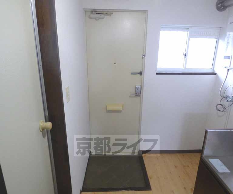 玄関　玄関です。