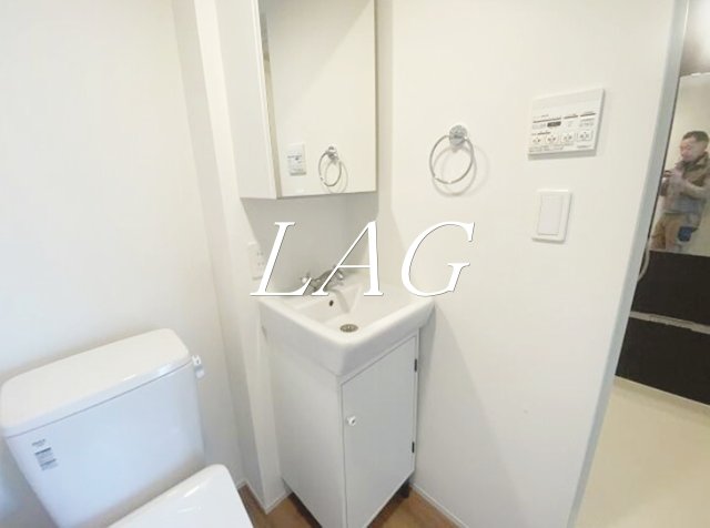 洗面設備　独立洗面台です。