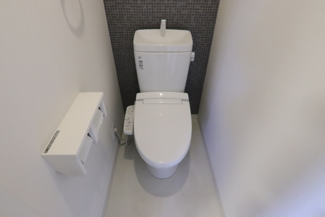 トイレ　※別室の参考写真の為、現況優先です。