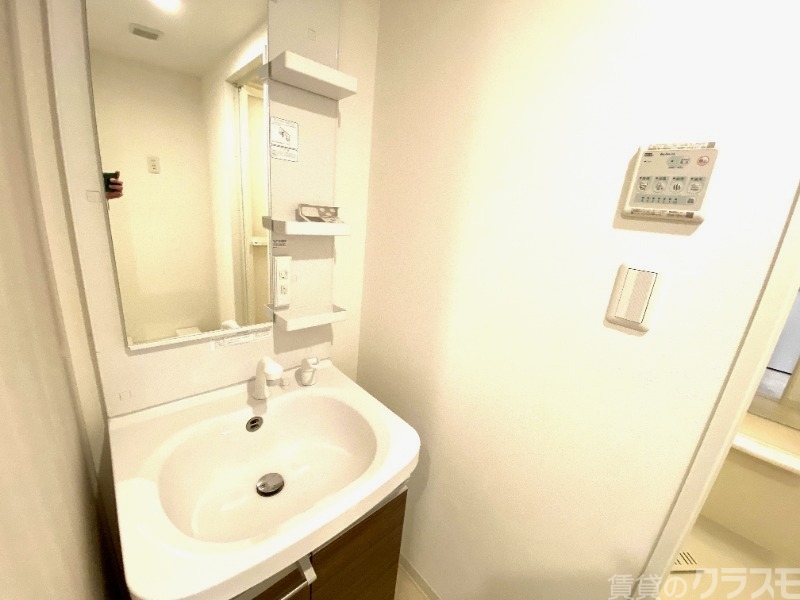 洗面設備　朝の支度はココで！