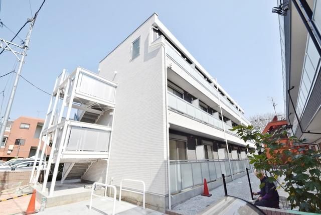 建物外観　頑張って建設中★