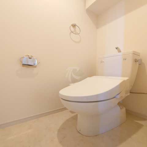 トイレ　ルネ新宿御苑タワー