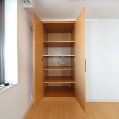 収納　ルネ新宿御苑タワー