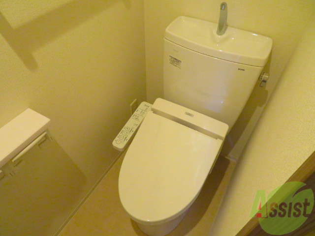 トイレ　トイレは嬉しいウォシュレット付きですよー。