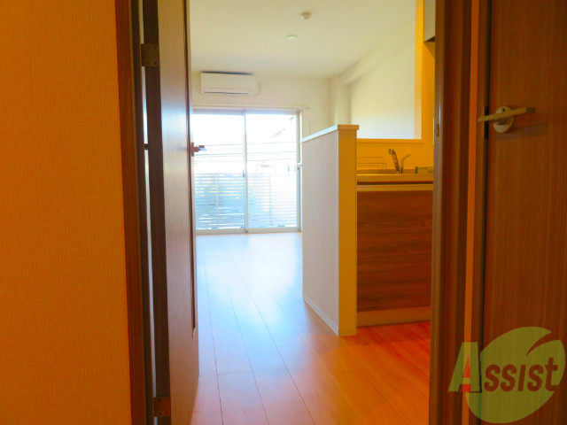 玄関　こちらが玄関からの目線になりますねー。