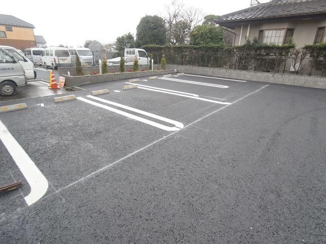駐車場　敷地内駐車場あります♪