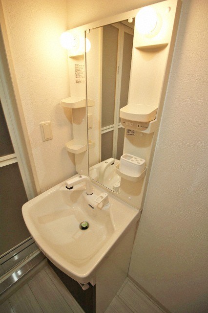 洗面設備　シャンプードレッサー付き♪