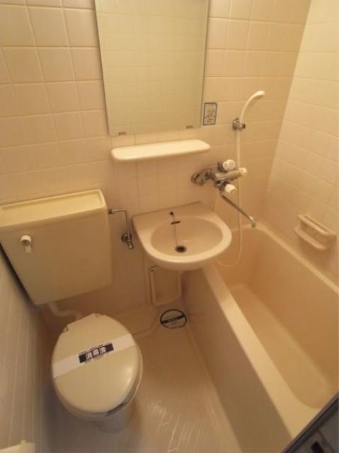 バス・シャワールーム　ユニットバス※他号室参考写真使用※