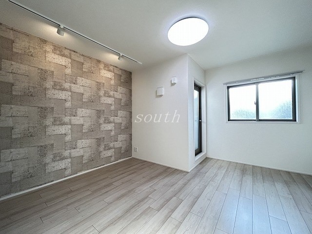 居室・リビング　洗練された清潔感漂う清楚な仕上がり