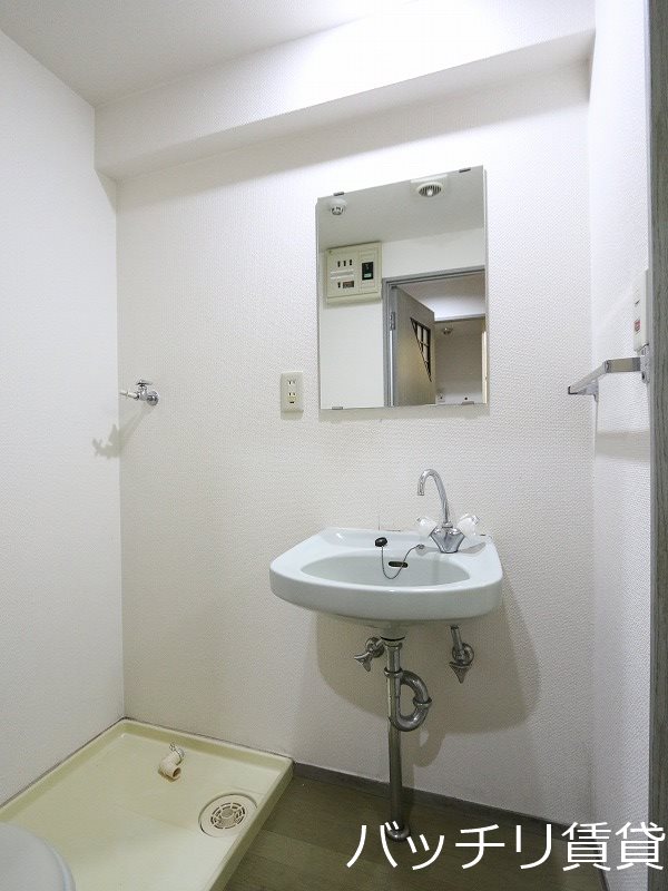 洗面設備　別号室イメージの為、現状を優先致します。