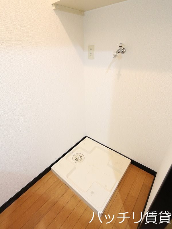 洗面設備　写真は別号室の為、現状優先になります。