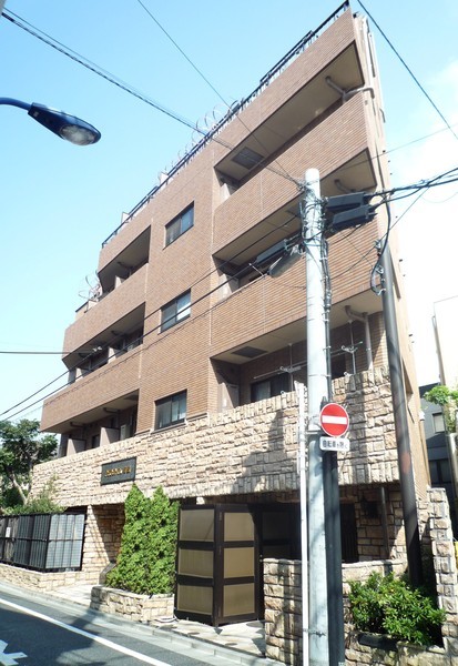 建物外観　落ち着いた雰囲気の外観です