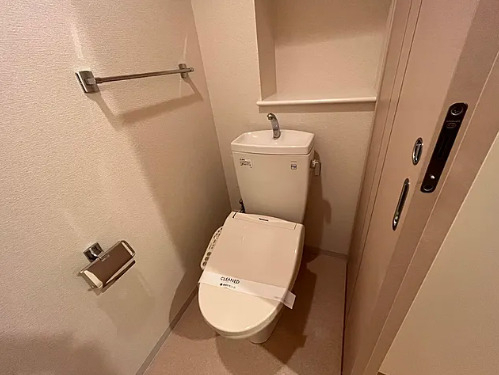 トイレ　別部屋参考写真になります