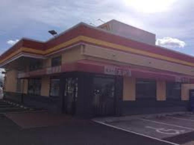 飲食店　餃子の王将岩出中島店（飲食店）まで1901m