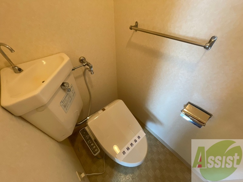 トイレ　トイレです。ウォシュレット付を探している方、おすすめです。