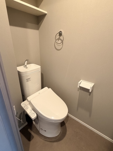 トイレ　※掲載の写真は別室のものを含みます。