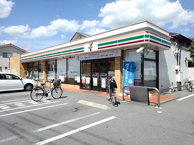 コンビニ　セブンイレブン甲府住吉三丁目店（コンビニ）まで600m