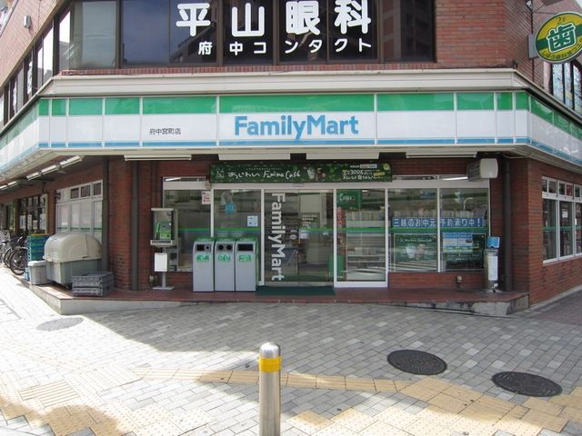 コンビニ　ファミリーマート（コンビニ）まで30m