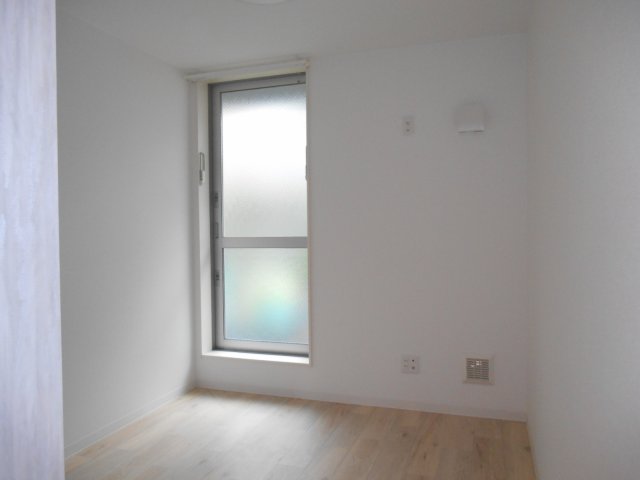 その他部屋・スペース　洋室４帖