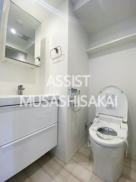 洗面設備　写真：設備同仕様の別物件です