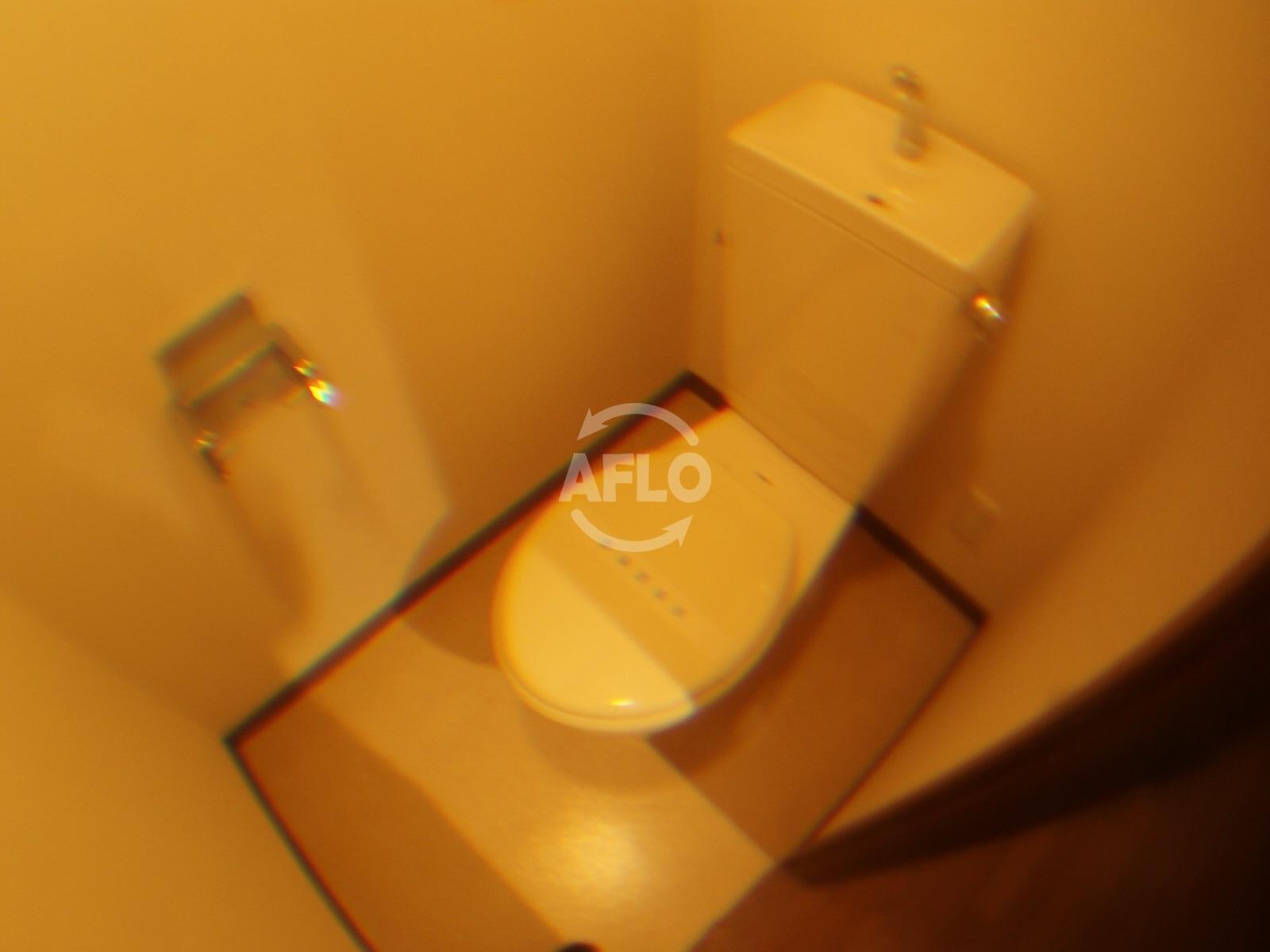 トイレ　リーガル西長堀　トイレ