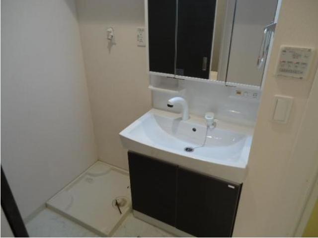 洗面設備　同施工会社の参考写真です