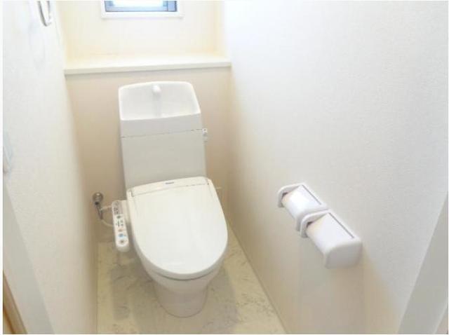 トイレ　同施工会社の参考写真です