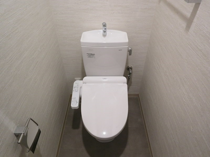 トイレ　別号室