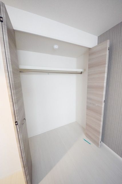 収納　★寝室のクローゼットです★