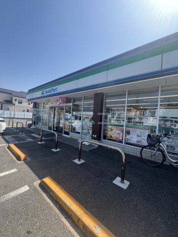 コンビニ　ファミリーマート 小金原二丁目店（コンビニ）まで587m
